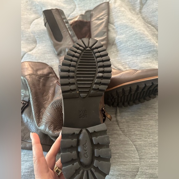 Ara High Soft Boots- Size 9 Olive. Worn once. - Picture 2 of 4